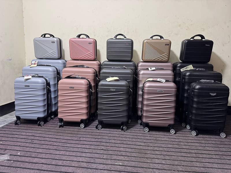 Luggage bags/ travel suitcases/ trolley bags/ travel trolley/ attachi 6