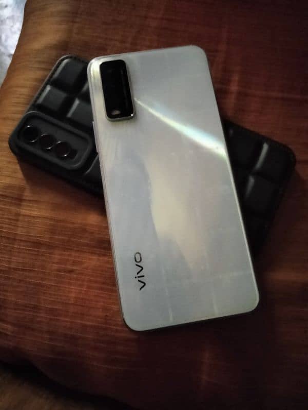 vivo y 20 double sim all ok with box all ok condition 10/9.5 0