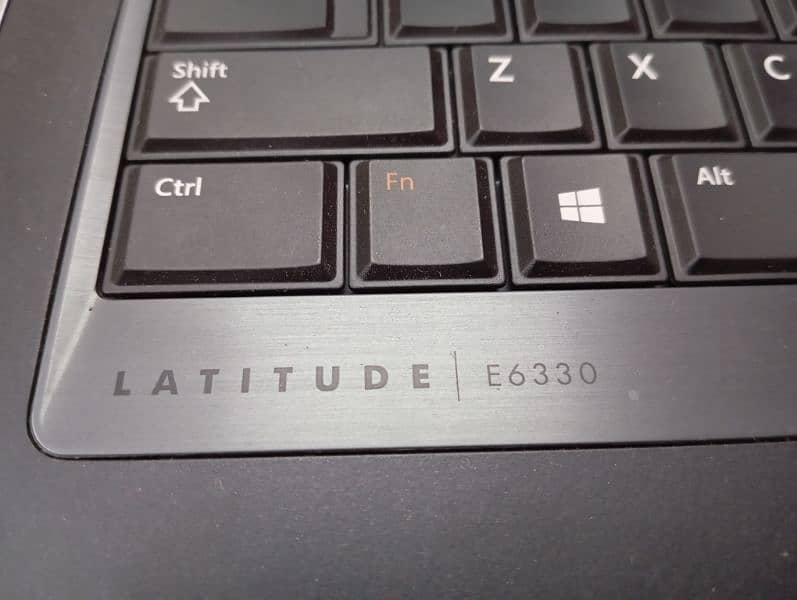 Dell Latitude E3660 G3, core i7, 8gb, 500gbmint condition 3