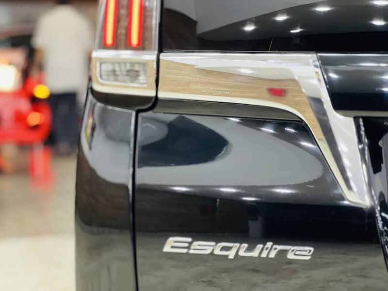 Toyota Esquire 2016 1