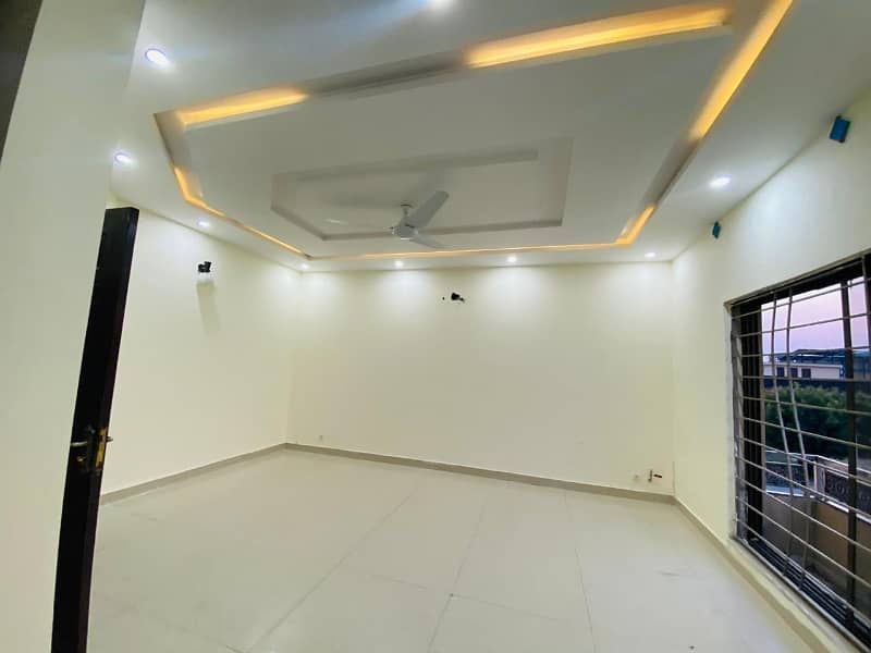 10 Marla Brand New Condition Full House Available For Rent Bahria town phase 8 Rawalpindi 16