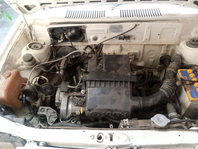 Suzuki Khyber Vitz engine 7