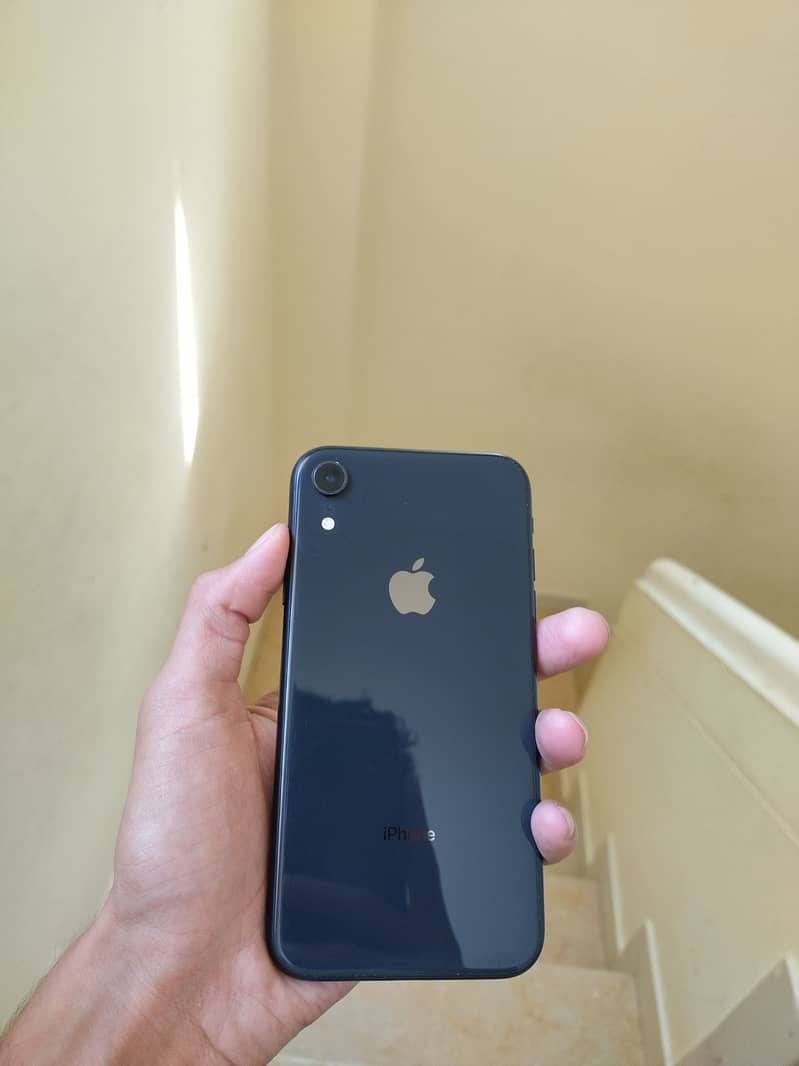 IPhone Xr ( 128 gb) 1