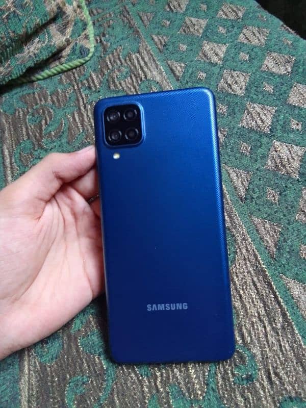 Sumsung galaxy A12 1