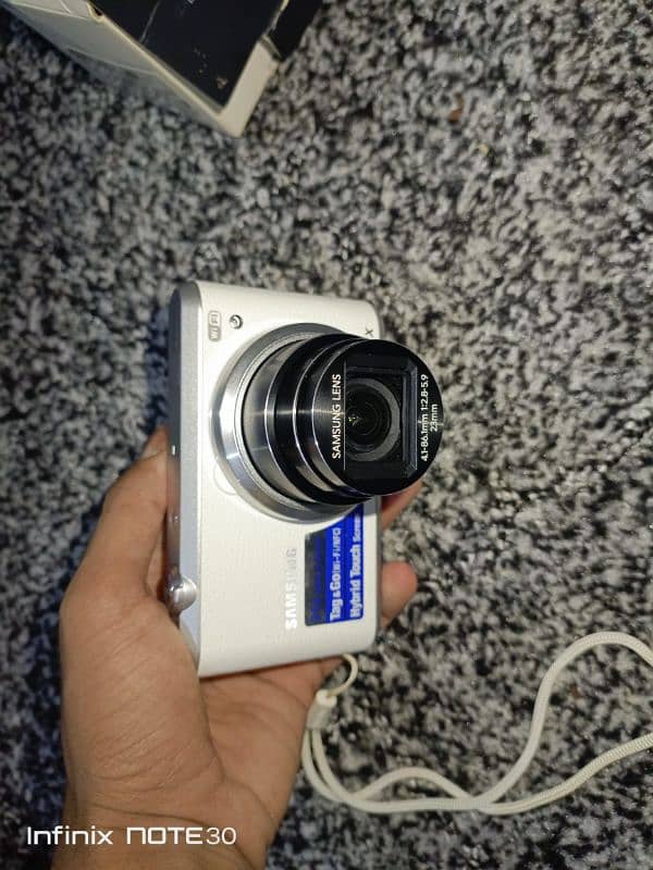 Samsung WB350F camera brand new with 16gb memory card 5