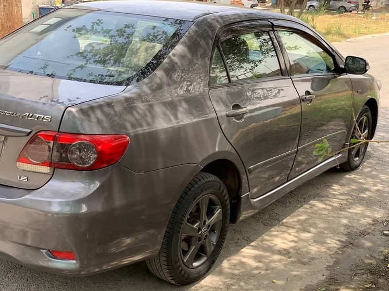 Toyota Corolla GLI 2013 6