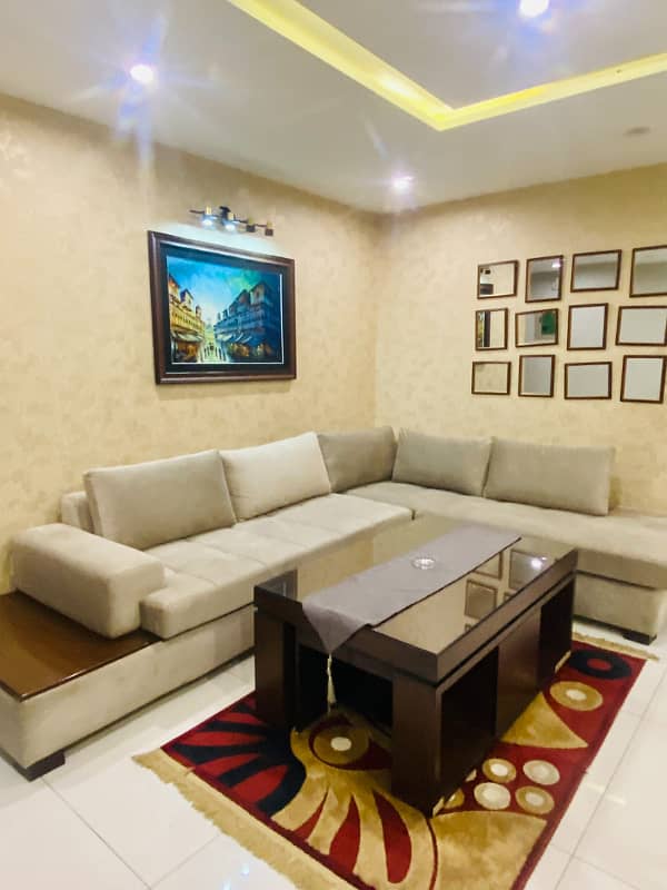 Luxury Studio/1 BHK/2 BHK available on daily basis 1