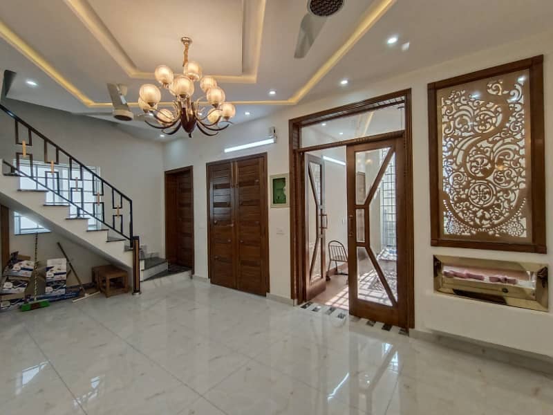 5 Marla Corner Brand New Beautiful or Spanish House Near Emporium Mall Solid Construction A+++ Gated Area Near Park Market And Mosque Near to Main Bouleward 9