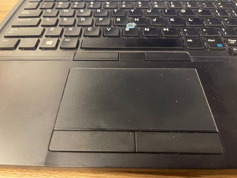 Dell Laptop Core i5 6th Genration Touch Screen 8