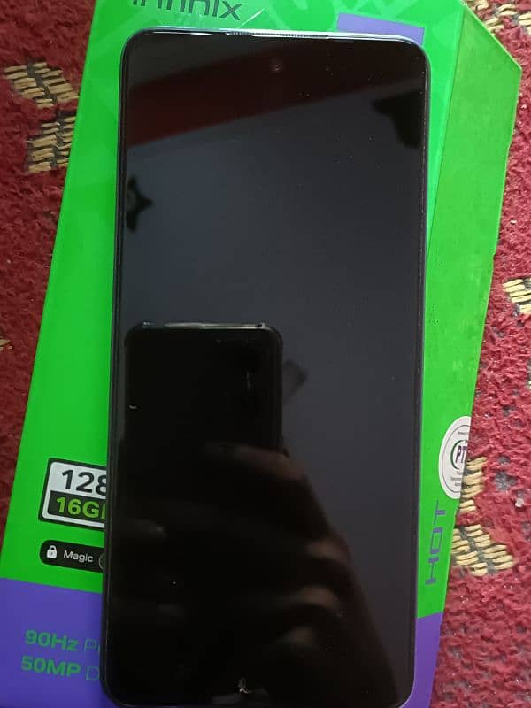 Infinix hot 40 i 8+8/128. . . 10/10 condition 2