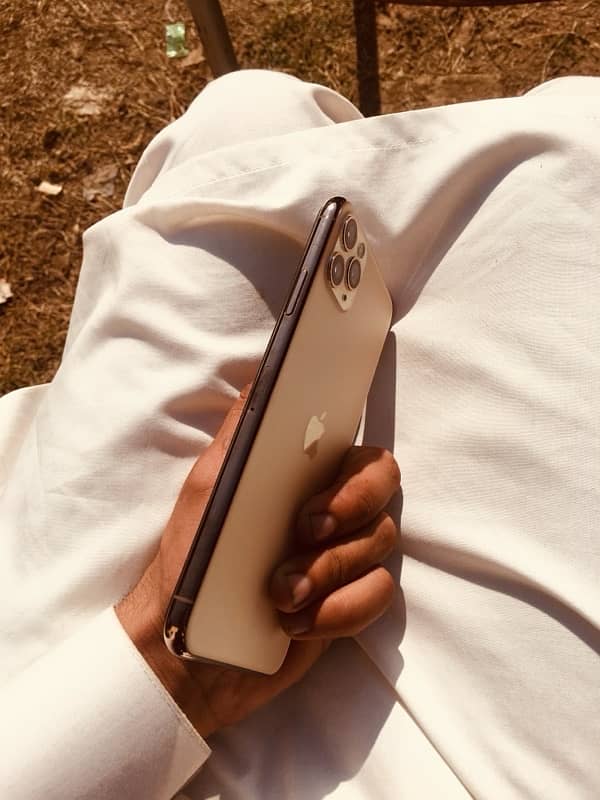 Iphone 11 pro max jv 64 gb 3