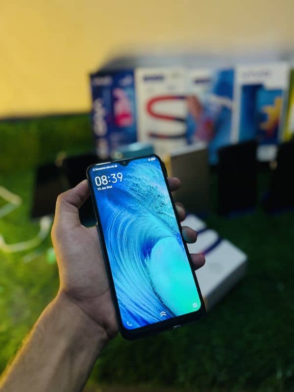 Vivo S1 8/256 GB with box charger 3