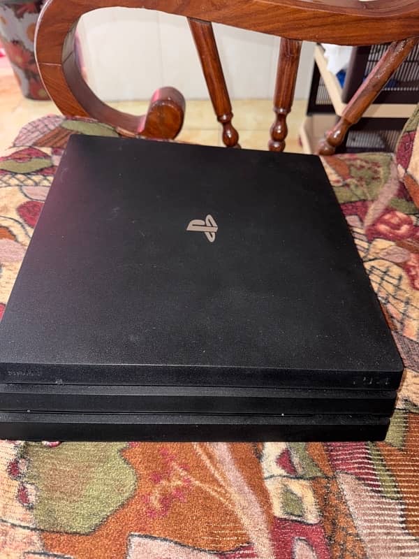 Sony PlayStation 4 Pro 1TB 10/10 condition 1