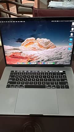 macbook pro 2019 model 15ichn for sell