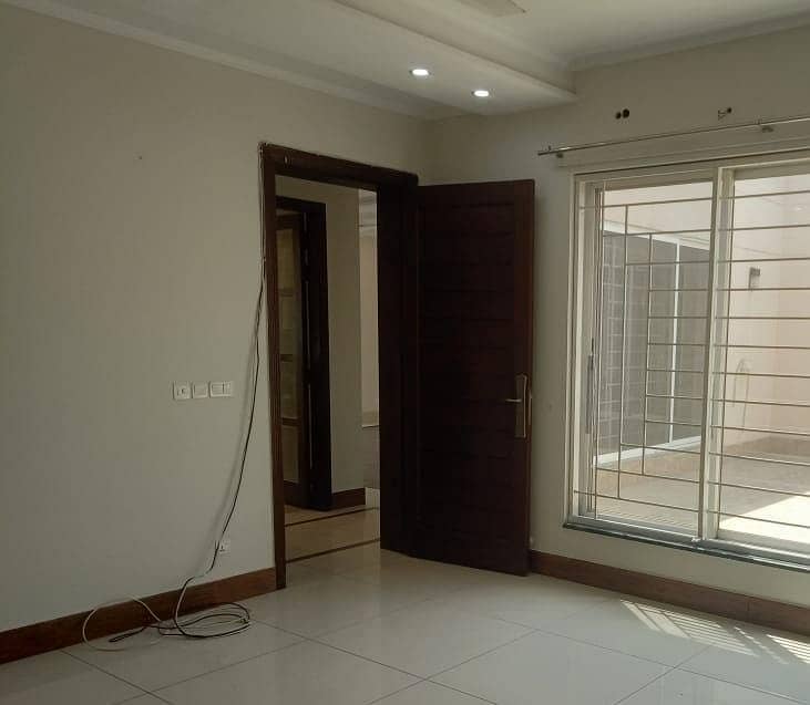 1 Kanal Basement Separate Gate independent Available For Rent in DHA Lahore Cantt 6