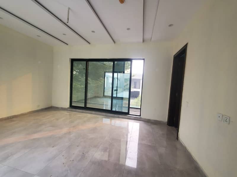 1 Kanal Upper Portion For Rent In DHA Phase 3,Block Z, Lahore. 6