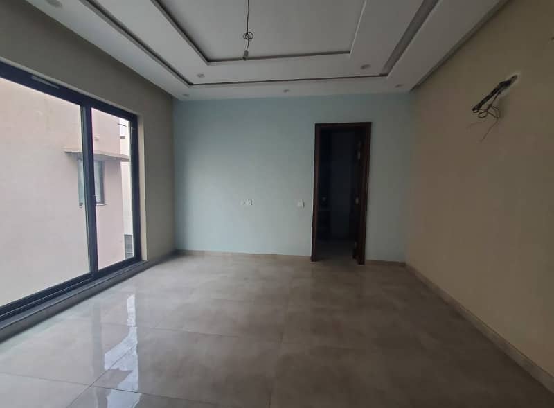 1 Kanal Upper Portion For Rent In DHA Phase 3,Block Z, Lahore. 9