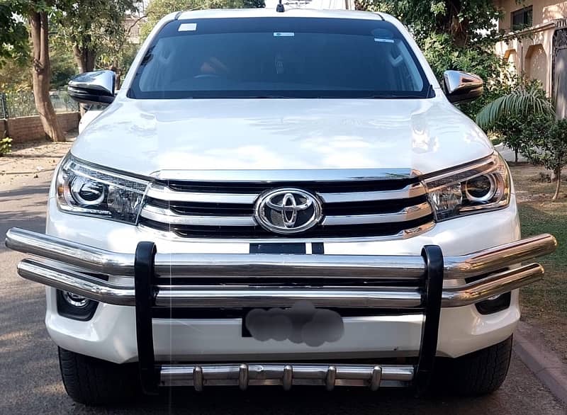 Toyota Hilux 2020 V 0