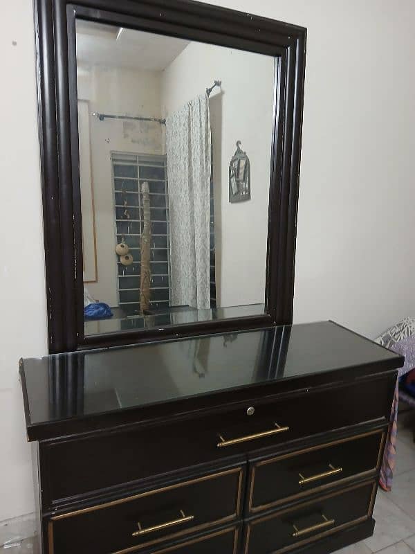 bed set and dressing table vailable for sale dressing table 18