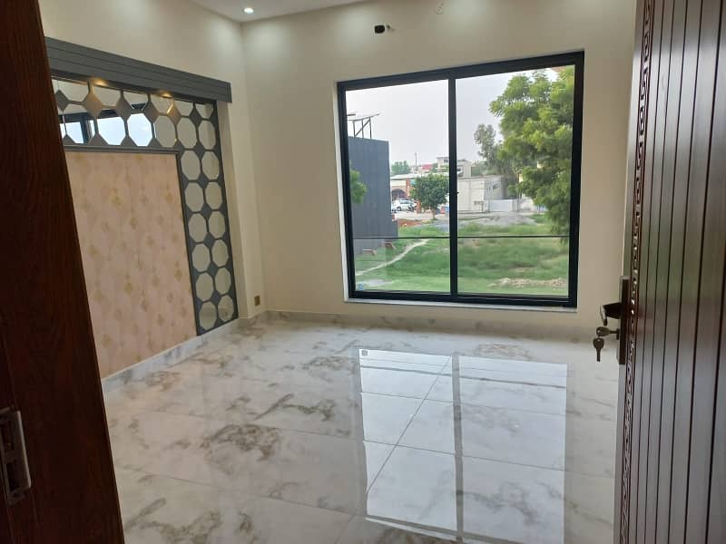 10 MARLA 50 FT WIDE BRAND NEW HOUSE FOR SALE IN DHA RAHBAR BLOCK E WITH SOLAR PANELS 19