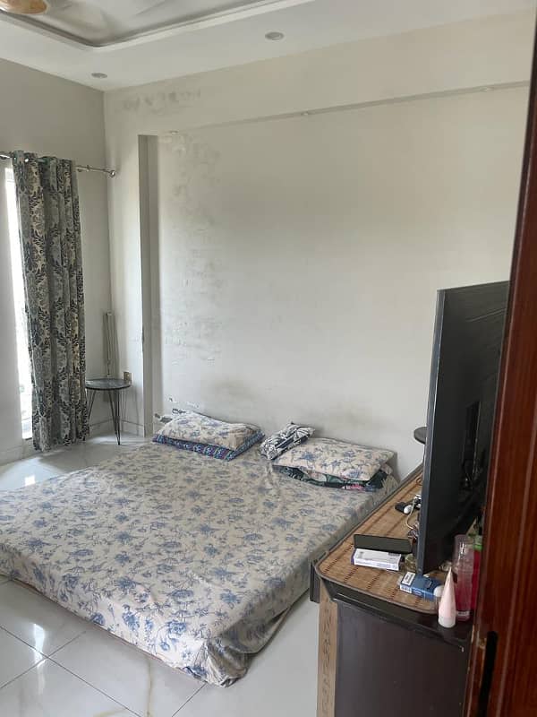 10 Marla 2 Beds Upper Portion For Rent Available In Ex-Air Avenue DHA Phase 8 6