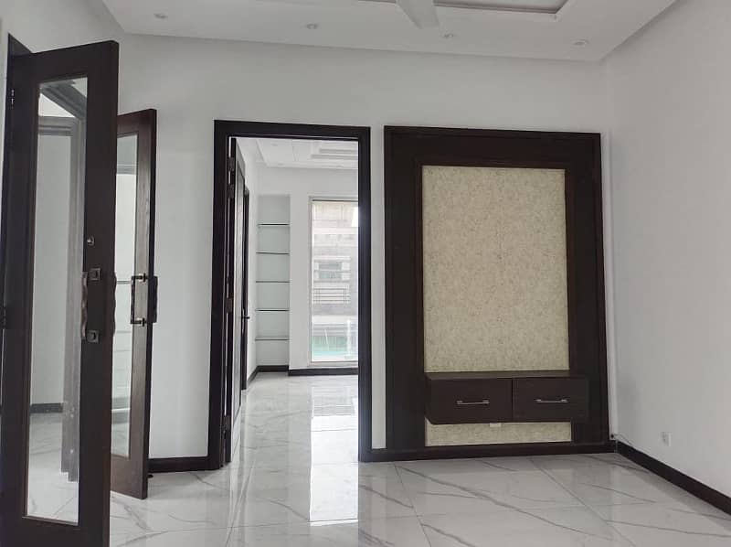 Separate Gate 3 Beds 20 Marla Upper Portion Rent In DHA Phase 8 Airport Road Lahore 4