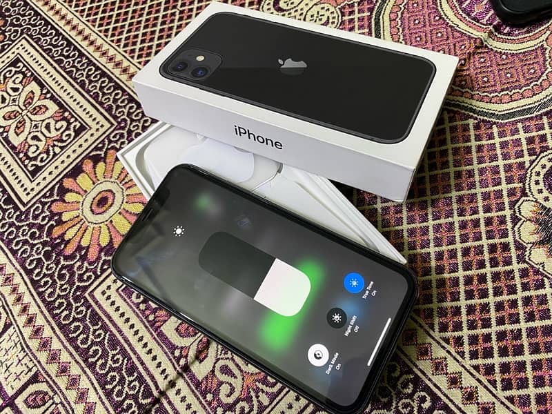 iphone 11 128gb complete box Dual pta approve 4