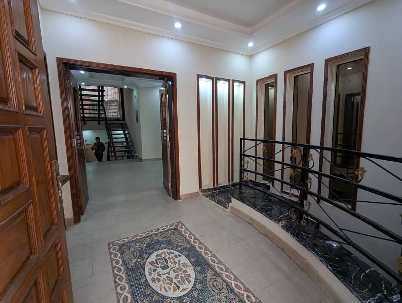 14 Marla House For Rent In Divine Garden New Air Port Road Lahore Cantt 5 Bed With Attached Bathroom Tvl D/D Store 2kitchen S/Q Pls Basement Blood A Rent,,155000/ 4