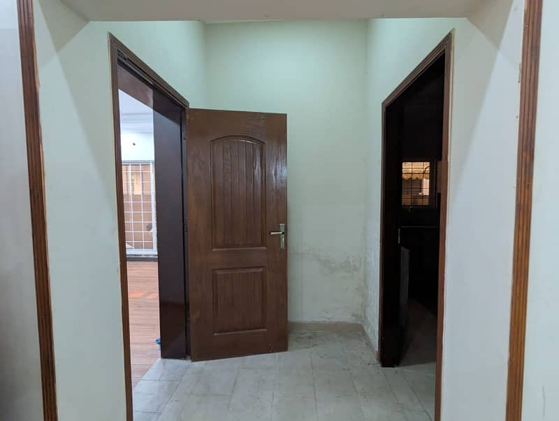 14 Marla House For Rent In Divine Garden New Air Port Road Lahore Cantt 5 Bed With Attached Bathroom Tvl D/D Store 2kitchen S/Q Pls Basement Blood A Rent,,155000/ 13