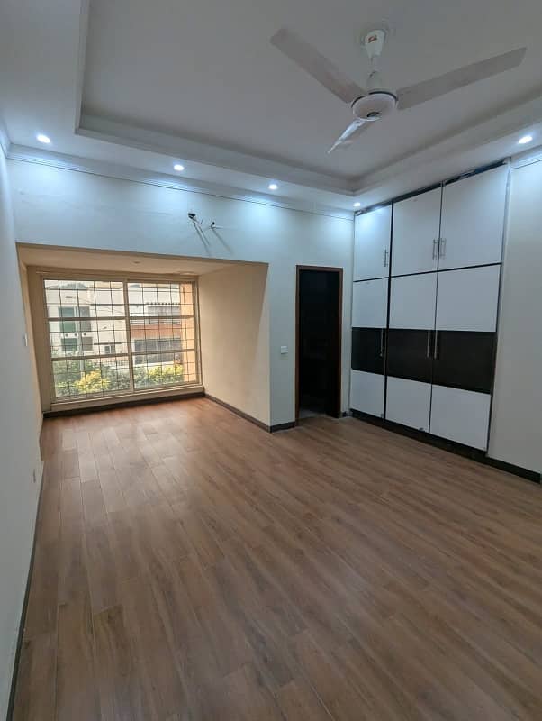 14 Marla House For Rent In Divine Garden New Air Port Road Lahore Cantt 5 Bed With Attached Bathroom Tvl D/D Store 2kitchen S/Q Pls Basement Blood A Rent,,155000/ 25