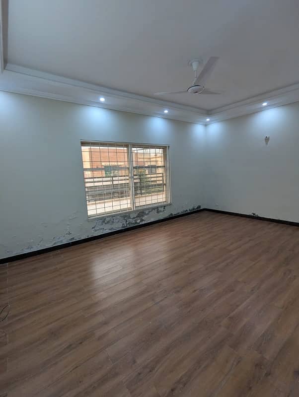 14 Marla House For Rent In Divine Garden New Air Port Road Lahore Cantt 5 Bed With Attached Bathroom Tvl D/D Store 2kitchen S/Q Pls Basement Blood A Rent,,155000/ 27