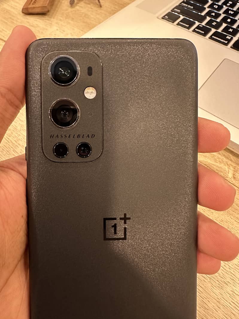 OnePlus 9 Pro 5G | 12/256 | Dual Sim 9