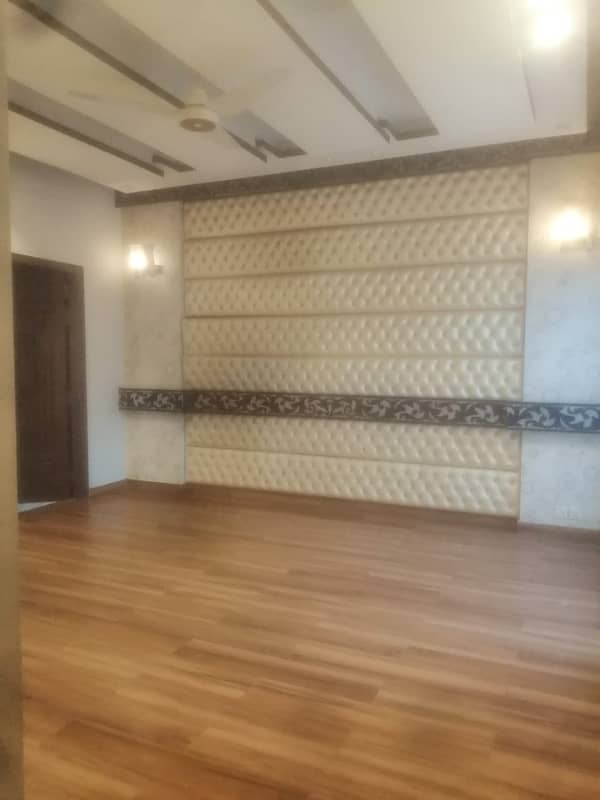 1 Kanal Elegant Upper Portion On Top Location For Rent In DHA Phase 1 Lahore 2