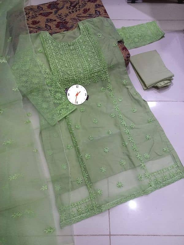 Elegant woman's stitched suits in green - 3 piece suit - Embroidered 1