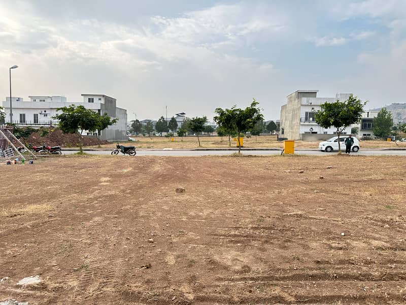 A Solid And Developed Plot For Sale in Sector J, Bahria Enclave Islamabad 2