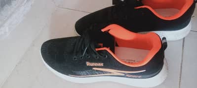 sports shoes runner