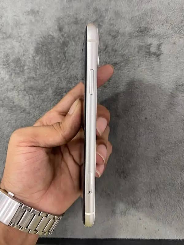 iphone 11 Non pta 128gb / factory unlock 2