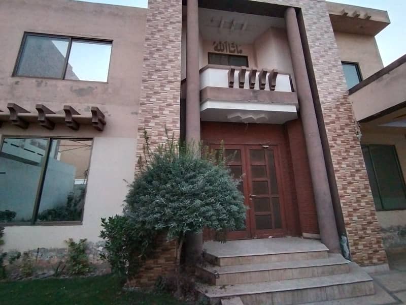 Khayyaban Colony No 2 Madina Town Faisalabad* _**16 Marla Brand New single story house for sale 1