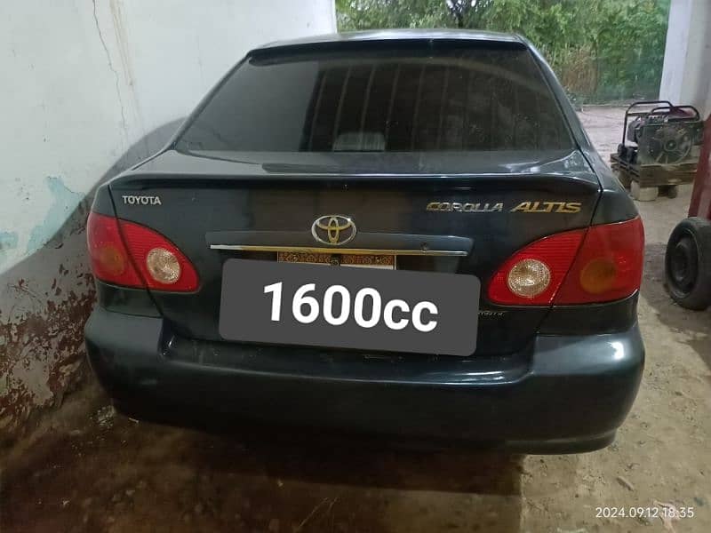 Toyota Corolla Se Saloon Atto 3