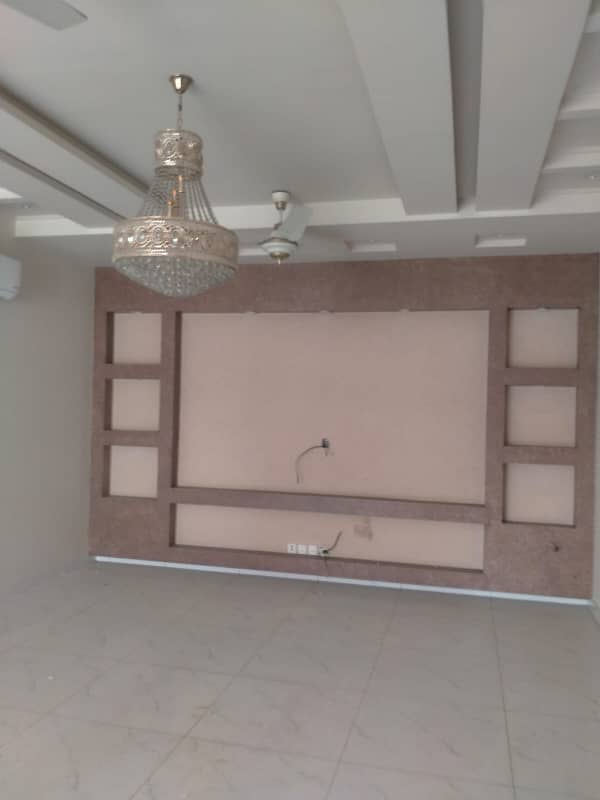 Portion Available For Rent Society Boundary Wall Jaranwala Road Faisalabad 9