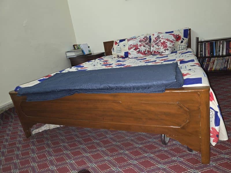 Wooden Queen Size Bed + Mattress 1