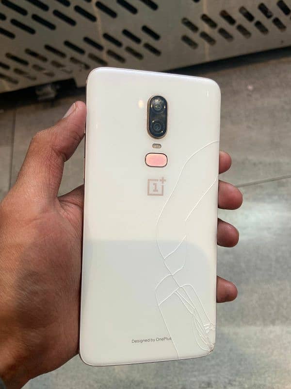 OnePlus 6 gaming device 6