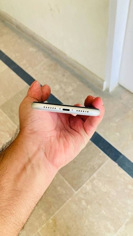 iPhone Xr (Pta Approve) 5