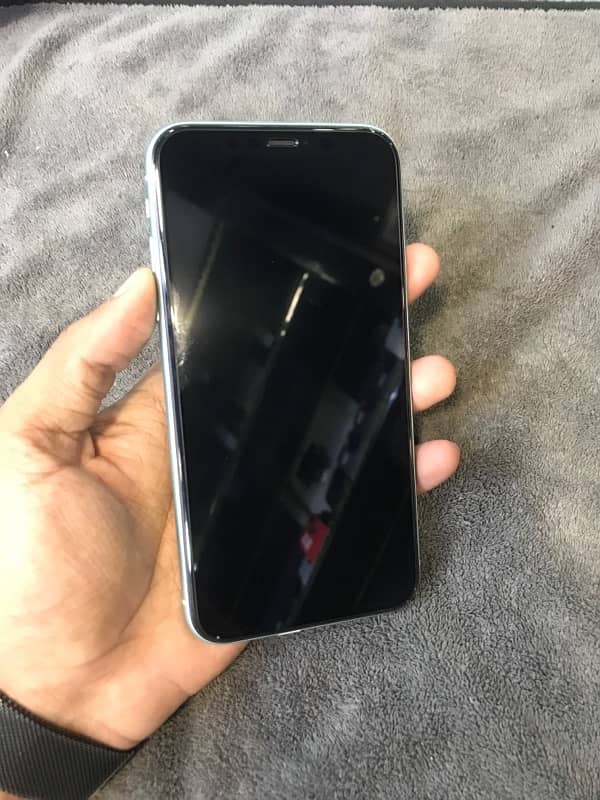 iPhone 11 128GB PTA APPROVED 95% Battery 1