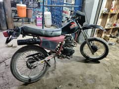 Trail bike Honda xL model 87 . registration Karachi