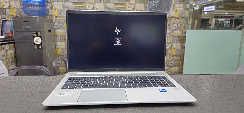 Hp Elitebook 650 G10 i5 13th generation 9