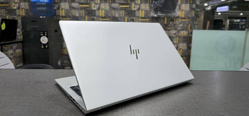 Hp Elitebook 650 G10 i5 13th generation 19