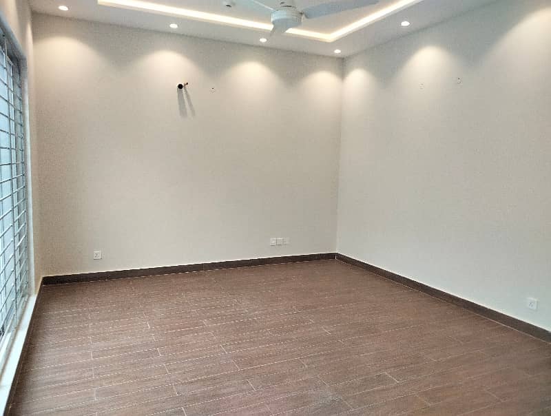 1 Kanal Upper Portion For Rent In DHA Phase 4,Block CC, Lahore. 1