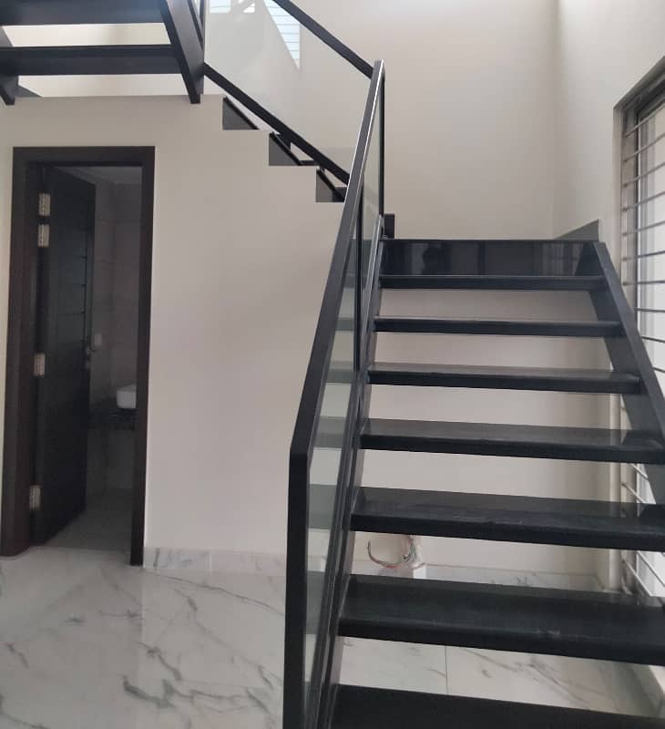 1 Kanal Upper Portion For Rent In DHA Phase 4,Block CC, Lahore. 11