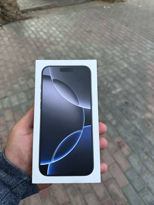 iPhone 16 Pro Max 512GB 0